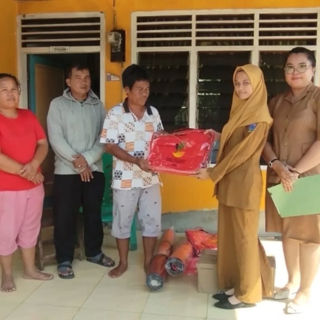Dinas sosial kota tebing tinggiPenyerahan bantuan untuk korban bencana kebakaran di kelurahan teluk karang